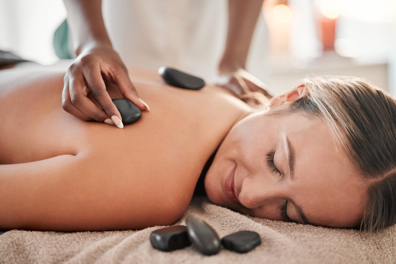 Hot Stone Healing Package – Deep Relaxation & Muscle Recovery in Bali